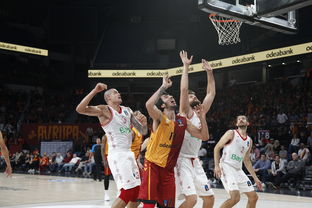 拜仁不断突破！浓眉哥连续十二场得分高光，赛场氛围火热