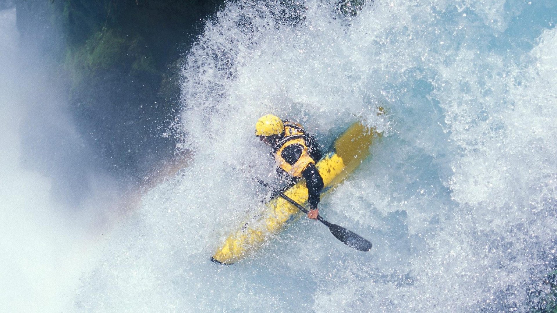 石宇奇赛点兑现，北京国安淘汰新疆男篮晋级四强，主帅激动落泪